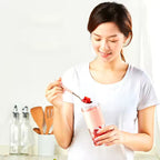 Mini Frullatore Portatile Ricaricabile USB: Smoothie Maker da Viaggio e Sport