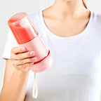 Mini Frullatore Portatile Ricaricabile USB: Smoothie Maker da Viaggio e Sport